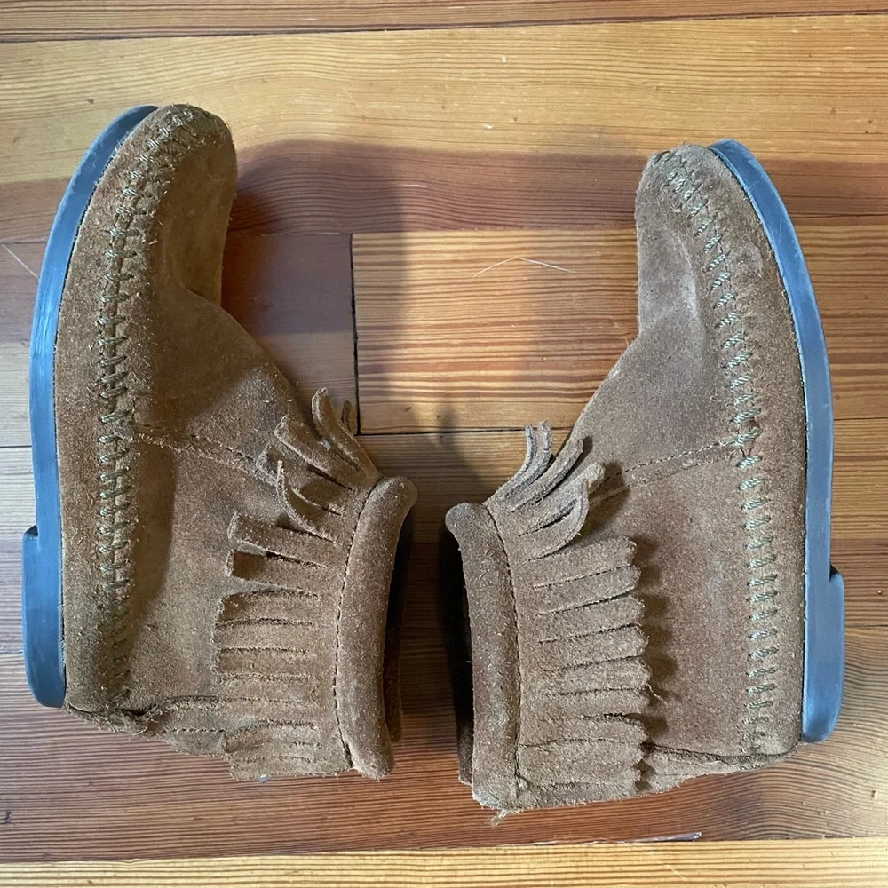 Minnetonka Brown Suede Fringe Boots back zip kids size 9